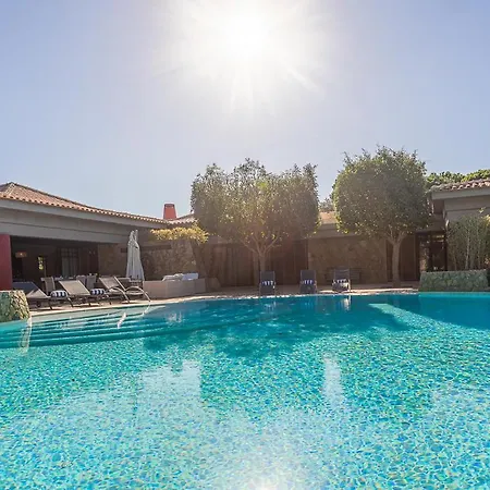 Sleeps 8 With Pool And Air Con Villa Vilamoura