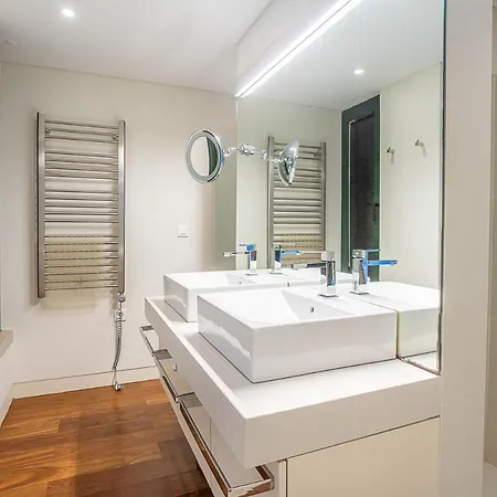 Sleeps 8 With Pool And Air Con Villa *