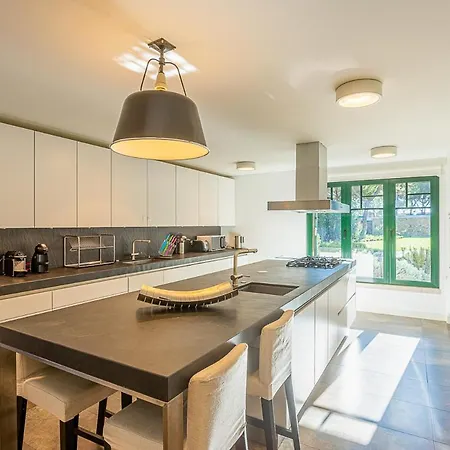 Villa Sleeps 8 With Pool And Air Con Vilamoura